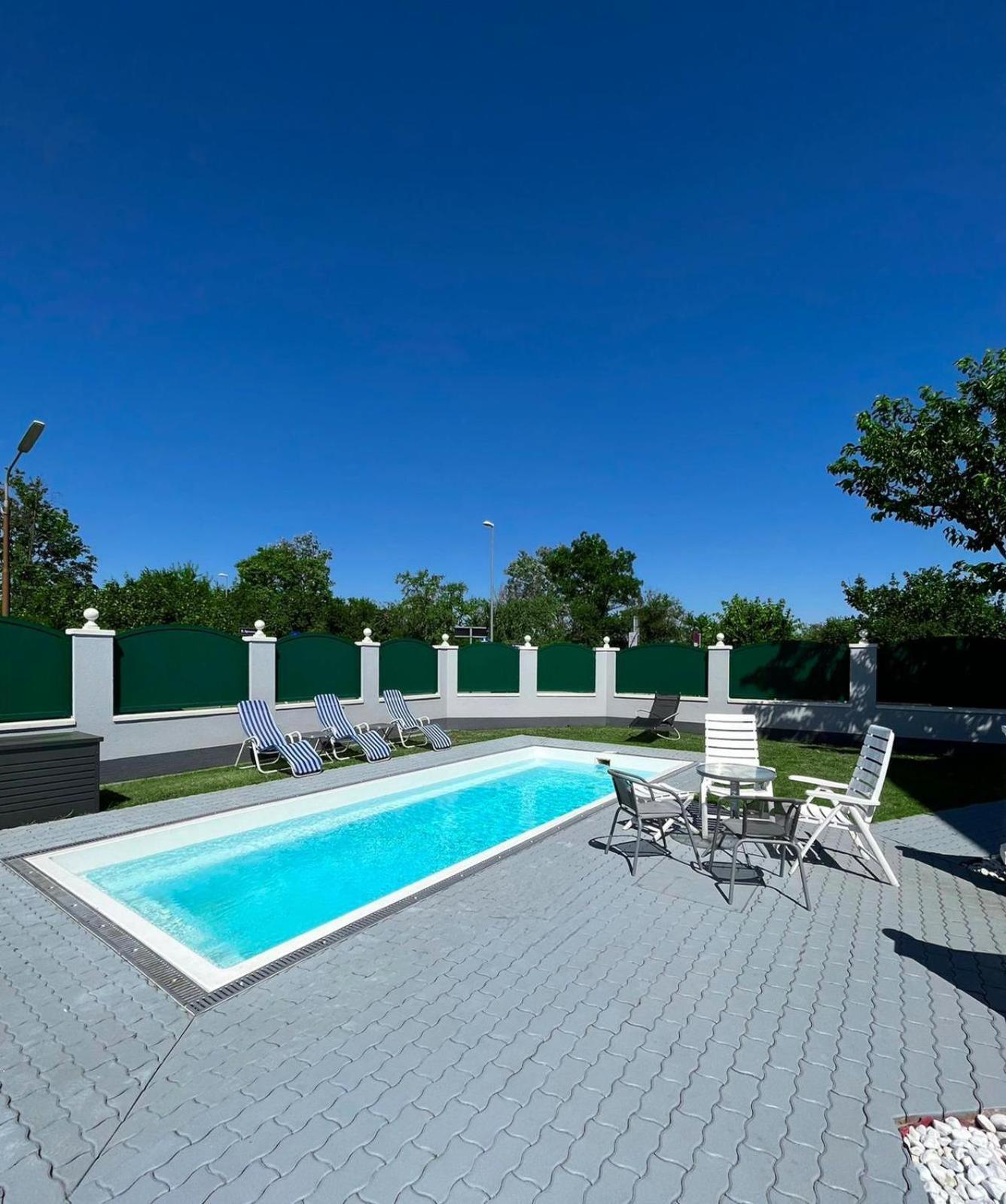 Atemberaubendes Apartment + Pool Wien Exterior foto